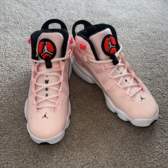 Nike Big Kid's 6 Rings Atmosphere/Infrared 23-Black - Picture 2 of 6